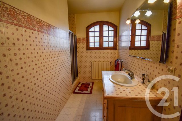 Afficher la photo en grand maison à vendre - 7 pièces - 167.18 m2 - ST MEDARD EN JALLES - 33 - AQUITAINE - Century 21 Kadima