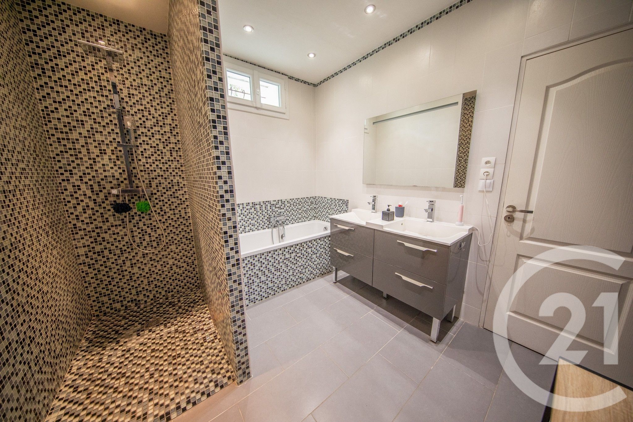 Maison 5 pièces 127 m² à vendre à Saint-Médard-en-Jalles — photo 8