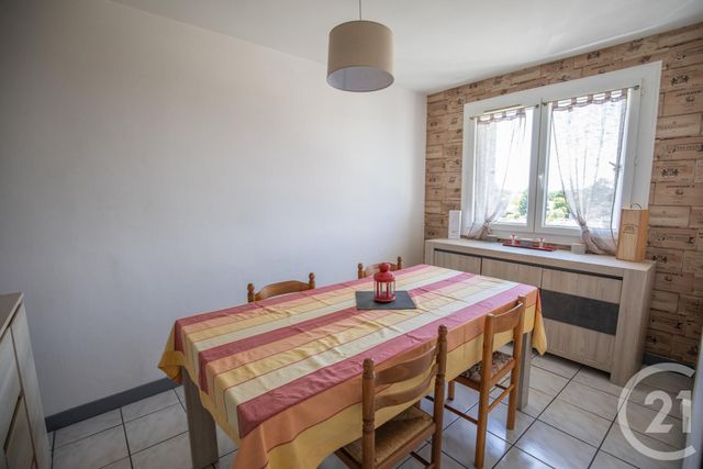 Afficher la photo en grand Appartement F5 à vendre - 5 pièces - 87.39 m2 - ST MEDARD EN JALLES - 33 - AQUITAINE - Century 21 Kadima