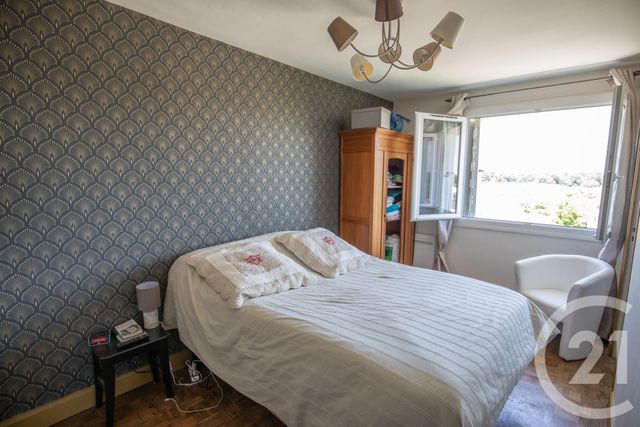 Afficher la photo en grand Appartement F5 à vendre - 5 pièces - 87.39 m2 - ST MEDARD EN JALLES - 33 - AQUITAINE - Century 21 Kadima