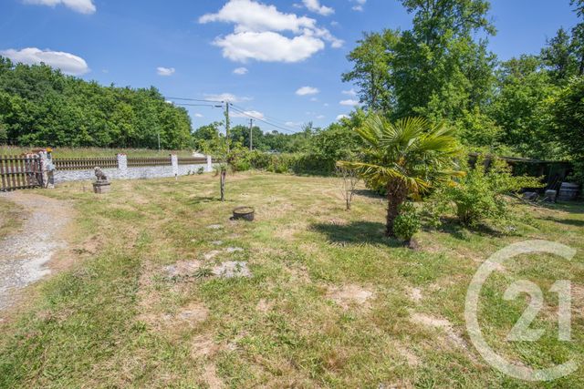 Afficher la photo en grand terrain à vendre - 309.0 m2 - SALAUNES - 33 - AQUITAINE - Century 21 Kadima