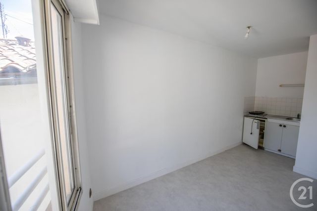 Afficher la photo en grand Appartement F1 à vendre - 1 pièce - 33.0 m2 - ST MEDARD EN JALLES - 33 - AQUITAINE - Century 21 Kadima