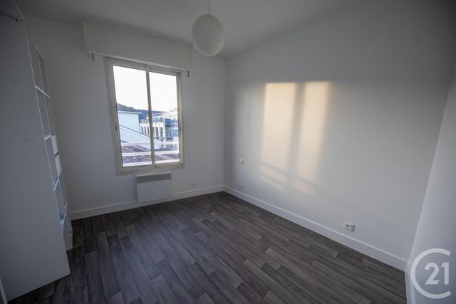 Appartement F2 à vendre - 2 pièces - 39.9 m2 - ST MEDARD EN JALLES - 33 - AQUITAINE - Century 21 Kadima