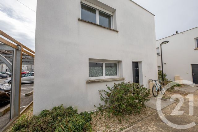Afficher la photo en grand maison à vendre - 3 pièces - 59.55 m2 - LE HAILLAN - 33 - AQUITAINE - Century 21 Kadima