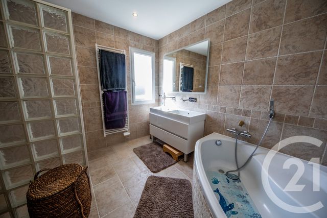 maison à vendre - 5 pièces - 101.85 m2 - LE TAILLAN MEDOC - 33 - AQUITAINE - Century 21 Kadima