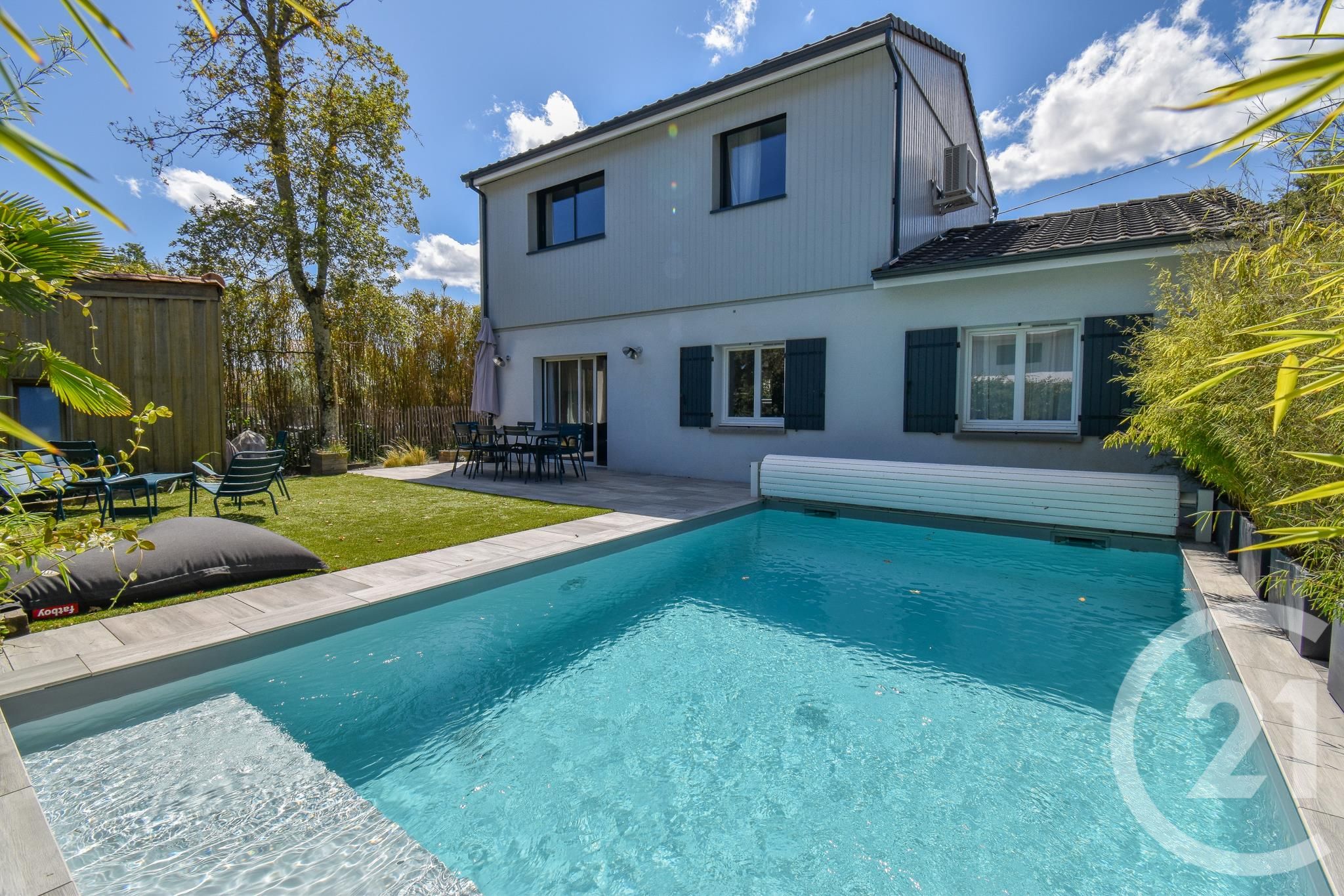 Maison 6 pièces 132 m² à vendre à Saint-Médard-en-Jalles — photo 2