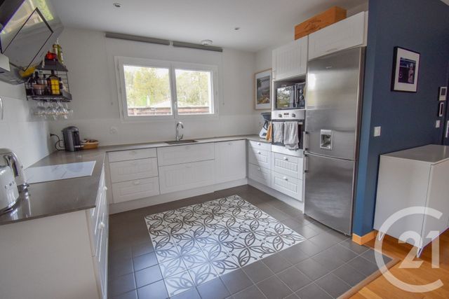 maison à vendre - 6 pièces - 131.54 m2 - ST MEDARD EN JALLES - 33 - AQUITAINE - Century 21 Kadima