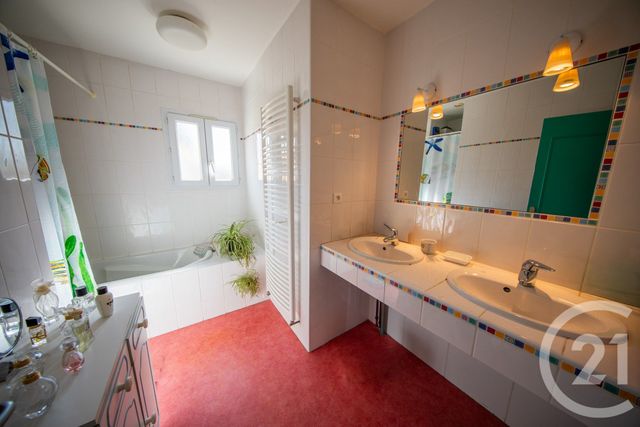 maison à vendre - 7 pièces - 154.49 m2 - ST MEDARD EN JALLES - 33 - AQUITAINE - Century 21 Kadima