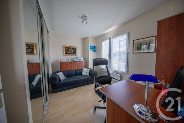 maison à vendre - 4 pièces - 95.34 m2 - ST MEDARD EN JALLES - 33 - AQUITAINE - Century 21 Kadima