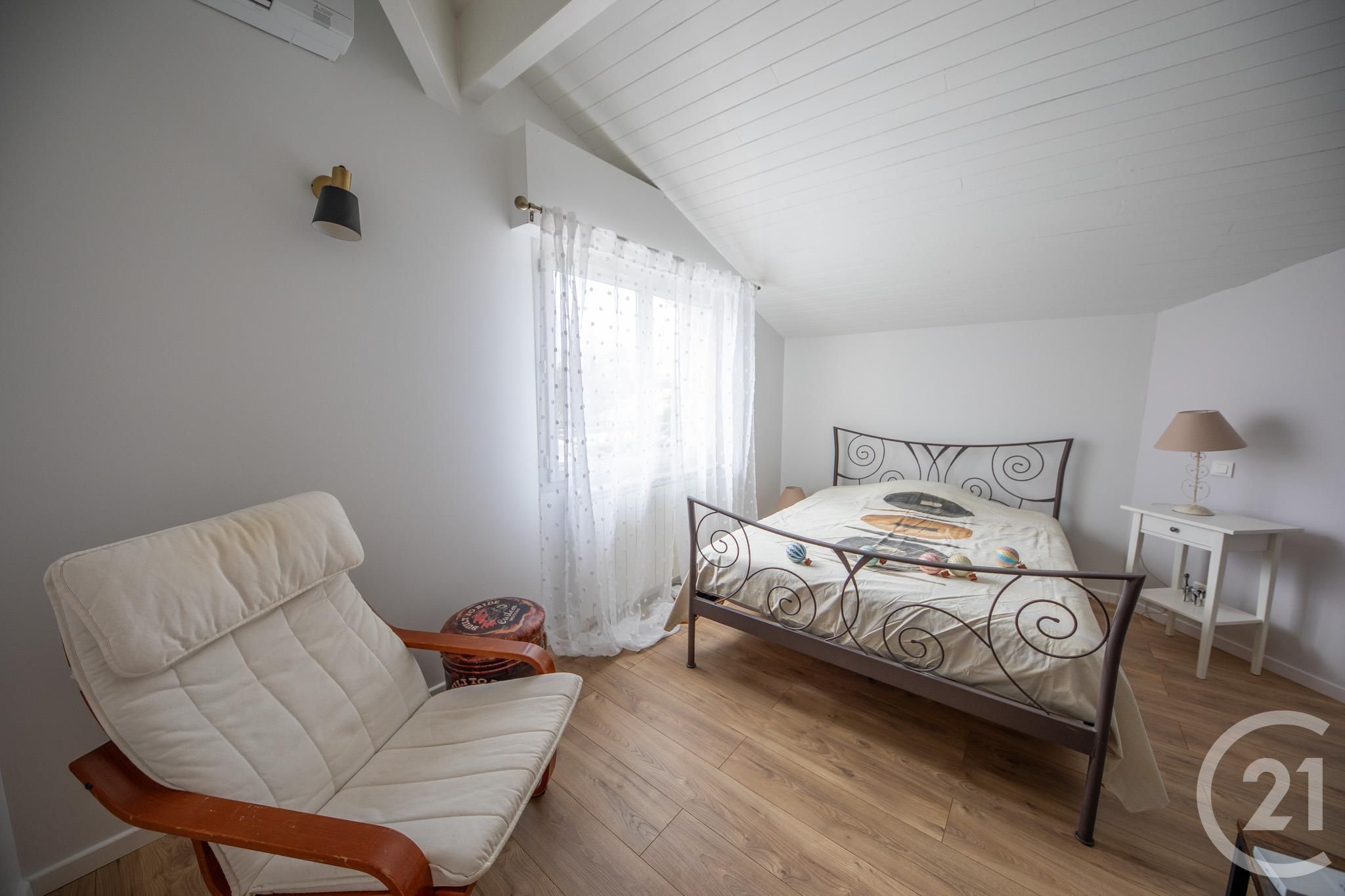 Maison 9 pièces 263 m² à vendre à Saint-Médard-en-Jalles — photo 11