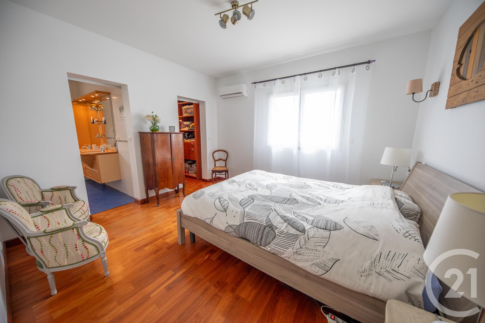 Maison 9 pièces 263 m² à vendre à Saint-Médard-en-Jalles — photo 9