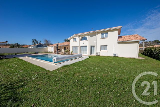 maison à vendre - 9 pièces - 263.16 m2 - ST MEDARD EN JALLES - 33 - AQUITAINE - Century 21 Kadima