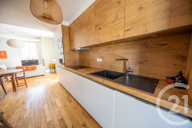 maison à vendre - 5 pièces - 86.59 m2 - ST MEDARD EN JALLES - 33 - AQUITAINE - Century 21 Kadima