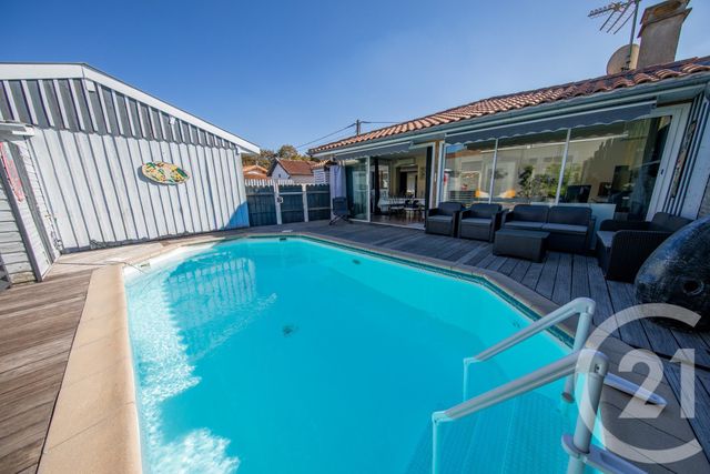 maison à vendre - 5 pièces - 120.25 m2 - ST MEDARD EN JALLES - 33 - AQUITAINE - Century 21 Kadima