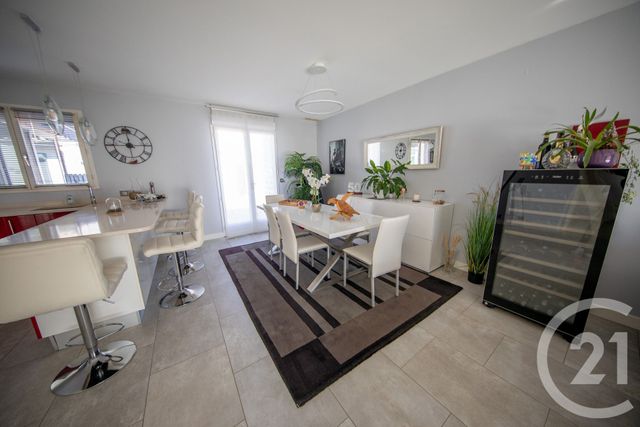 maison à vendre - 5 pièces - 120.25 m2 - ST MEDARD EN JALLES - 33 - AQUITAINE - Century 21 Kadima