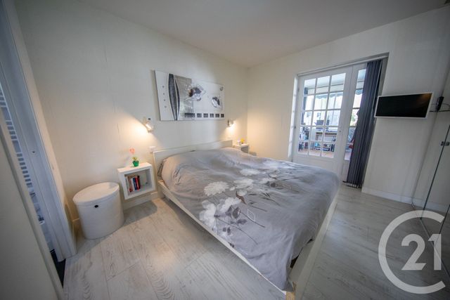 maison à vendre - 5 pièces - 120.25 m2 - ST MEDARD EN JALLES - 33 - AQUITAINE - Century 21 Kadima