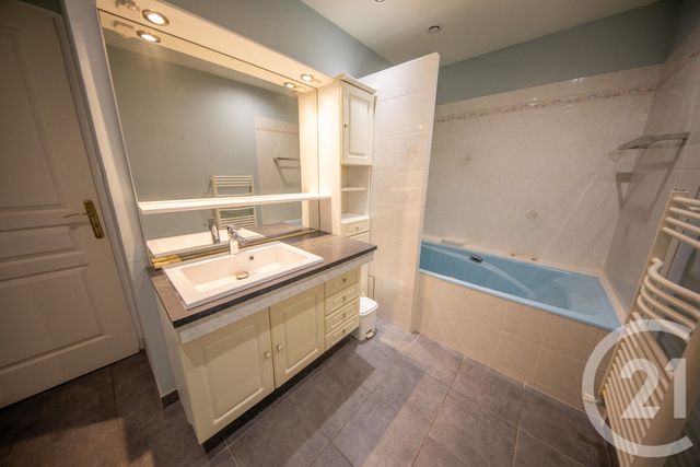 maison à vendre - 8 pièces - 166.34 m2 - ST MEDARD EN JALLES - 33 - AQUITAINE - Century 21 Kadima