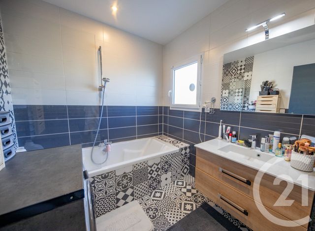 Afficher la photo en grand maison à vendre - 5 pièces - 102.56 m2 - EYSINES - 33 - AQUITAINE - Century 21 Kadima