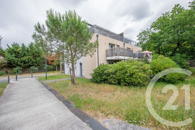 Appartement T3 à vendre - 3 pièces - 61.35 m2 - BLANQUEFORT - 33 - AQUITAINE - Century 21 Kadima