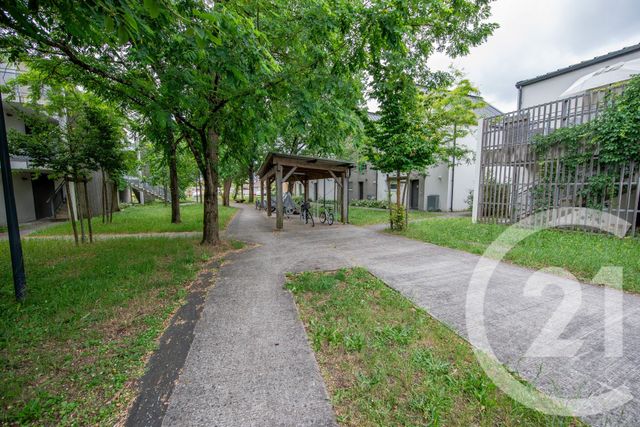 Appartement T3 à vendre - 3 pièces - 61.35 m2 - BLANQUEFORT - 33 - AQUITAINE - Century 21 Kadima