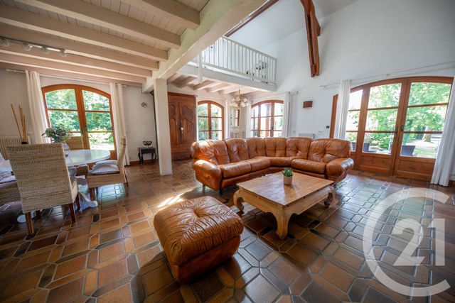 Afficher la photo en grand maison à vendre - 6 pièces - 222.2 m2 - LE HAILLAN - 33 - AQUITAINE - Century 21 Kadima