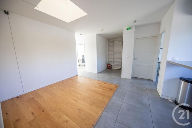 Afficher la photo en grand commerce à vendre - 144.18 m2 - ST MEDARD EN JALLES - 33 - AQUITAINE - Century 21 Kadima