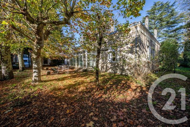 maison à vendre - 10 pièces - 289.0 m2 - ST MEDARD EN JALLES - 33 - AQUITAINE - Century 21 Kadima