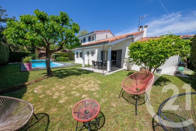 Afficher la photo en grand maison à vendre - 7 pièces - 143.85 m2 - ST MEDARD EN JALLES - 33 - AQUITAINE - Century 21 Kadima