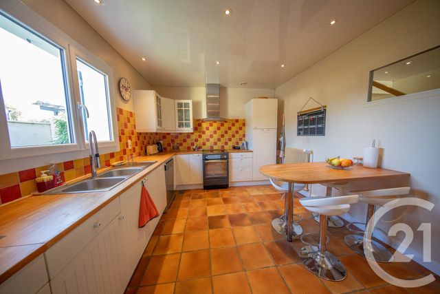 maison à vendre - 6 pièces - 131.47 m2 - ST MEDARD EN JALLES - 33 - AQUITAINE - Century 21 Kadima
