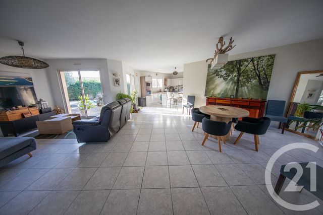 maison à vendre - 5 pièces - 112.48 m2 - ST MEDARD EN JALLES - 33 - AQUITAINE - Century 21 Kadima