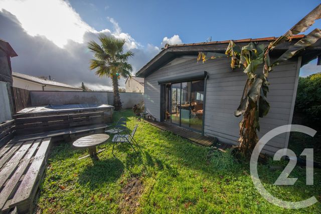 maison à vendre - 4 pièces - 85.48 m2 - ST MEDARD EN JALLES - 33 - AQUITAINE - Century 21 Kadima