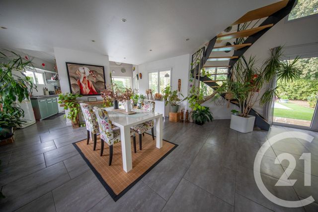 maison à vendre - 7 pièces - 203.29 m2 - ST MEDARD EN JALLES - 33 - AQUITAINE - Century 21 Kadima