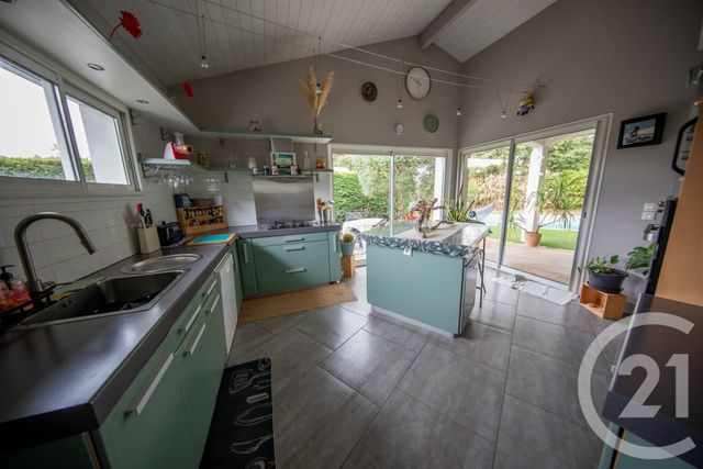 maison à vendre - 7 pièces - 203.29 m2 - ST MEDARD EN JALLES - 33 - AQUITAINE - Century 21 Kadima