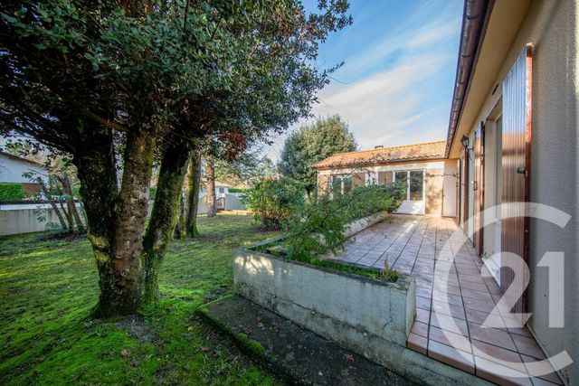 maison à vendre - 5 pièces - 122.57 m2 - ST MEDARD EN JALLES - 33 - AQUITAINE - Century 21 Kadima