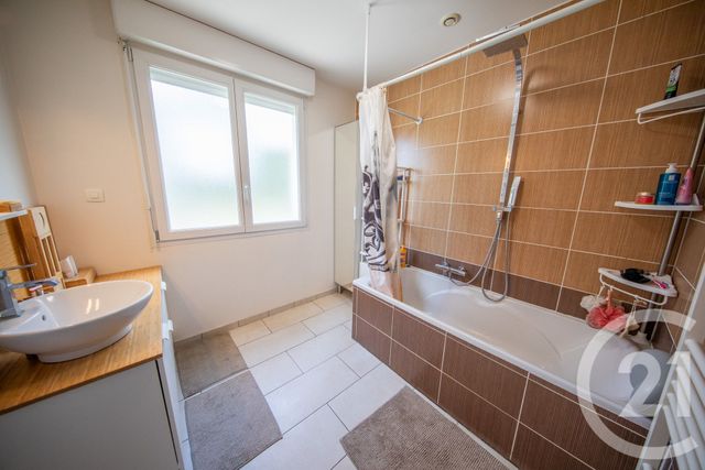 maison à vendre - 6 pièces - 128.57 m2 - LE TAILLAN MEDOC - 33 - AQUITAINE - Century 21 Kadima