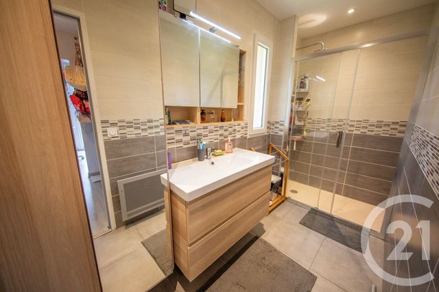 maison à vendre - 6 pièces - 128.57 m2 - LE TAILLAN MEDOC - 33 - AQUITAINE - Century 21 Kadima