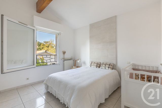 maison à vendre - 6 pièces - 135.35 m2 - ST MEDARD EN JALLES - 33 - AQUITAINE - Century 21 Kadima