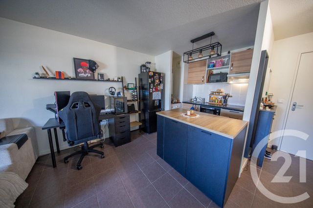 Appartement T2 à vendre - 2 pièces - 42.8 m2 - LE HAILLAN - 33 - AQUITAINE - Century 21 Kadima