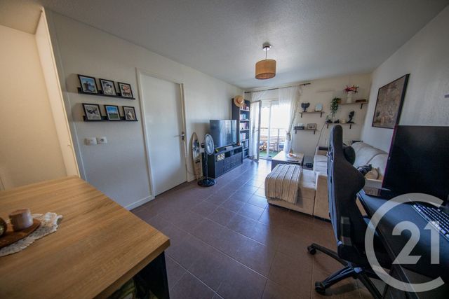 Appartement T2 à vendre - 2 pièces - 42.8 m2 - LE HAILLAN - 33 - AQUITAINE - Century 21 Kadima