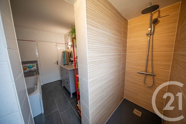 Afficher la photo en grand maison à vendre - 5 pièces - 110.2 m2 - LE TAILLAN MEDOC - 33 - AQUITAINE - Century 21 Kadima