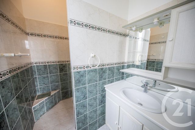 maison à vendre - 6 pièces - 109.6 m2 - LE TAILLAN MEDOC - 33 - AQUITAINE - Century 21 Kadima