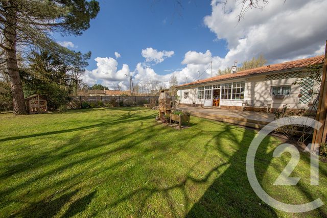 maison à vendre - 5 pièces - 136.98 m2 - ST MEDARD EN JALLES - 33 - AQUITAINE - Century 21 Kadima