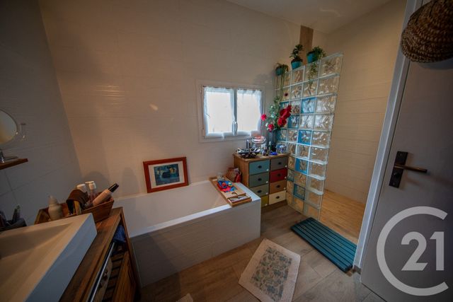 maison à vendre - 5 pièces - 136.98 m2 - ST MEDARD EN JALLES - 33 - AQUITAINE - Century 21 Kadima