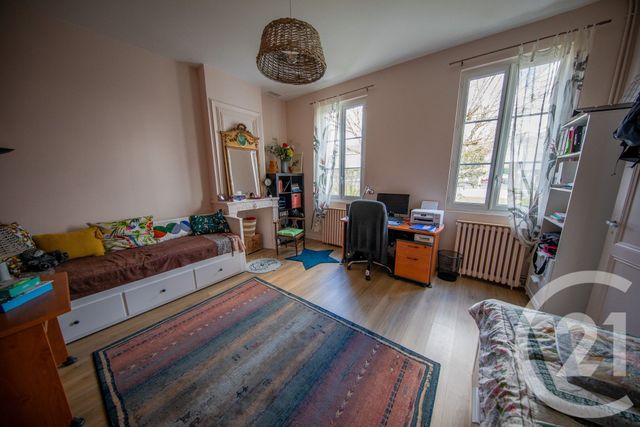 maison à vendre - 5 pièces - 136.98 m2 - ST MEDARD EN JALLES - 33 - AQUITAINE - Century 21 Kadima