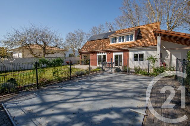 maison à vendre - 7 pièces - 124.66 m2 - ST MEDARD EN JALLES - 33 - AQUITAINE - Century 21 Kadima