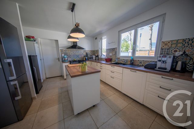 maison à vendre - 7 pièces - 124.66 m2 - ST MEDARD EN JALLES - 33 - AQUITAINE - Century 21 Kadima