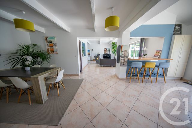 Afficher la photo en grand maison à vendre - 8 pièces - 189.82 m2 - ST MEDARD EN JALLES - 33 - AQUITAINE - Century 21 Kadima