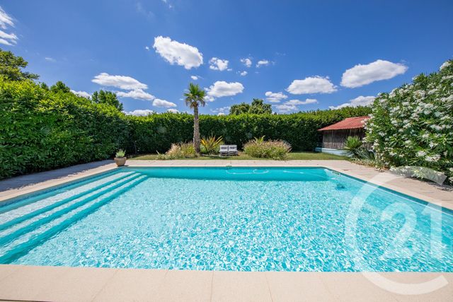 Afficher la photo en grand maison à vendre - 8 pièces - 189.82 m2 - ST MEDARD EN JALLES - 33 - AQUITAINE - Century 21 Kadima