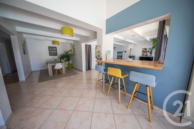 Afficher la photo en grand maison à vendre - 8 pièces - 189.82 m2 - ST MEDARD EN JALLES - 33 - AQUITAINE - Century 21 Kadima