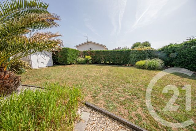 maison à vendre - 5 pièces - 100.1 m2 - ST MEDARD EN JALLES - 33 - AQUITAINE - Century 21 Kadima